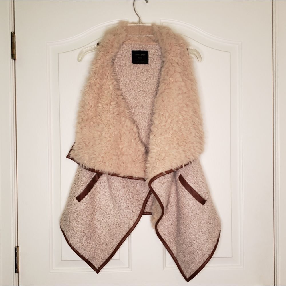 Love Tree Vest - Picture 2 of 7